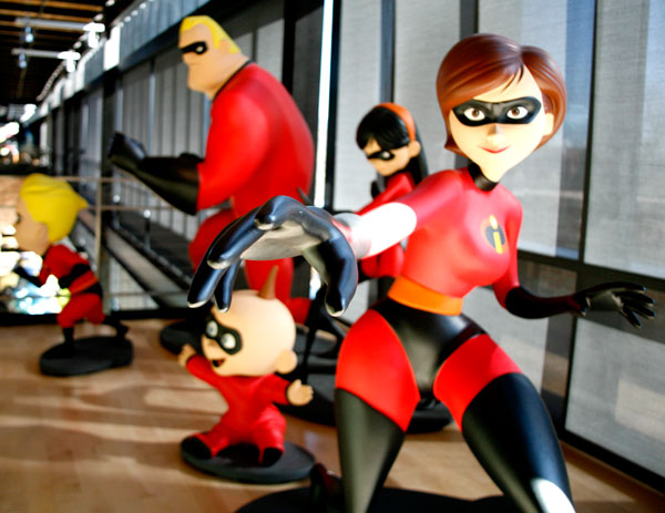 noi that van phong  pixar